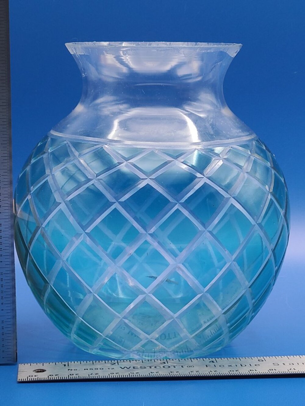 FTD Older Glass Flower Vase Aqua Teal Blue Quilted Pattern 6.5" H - Picture 10 of 10